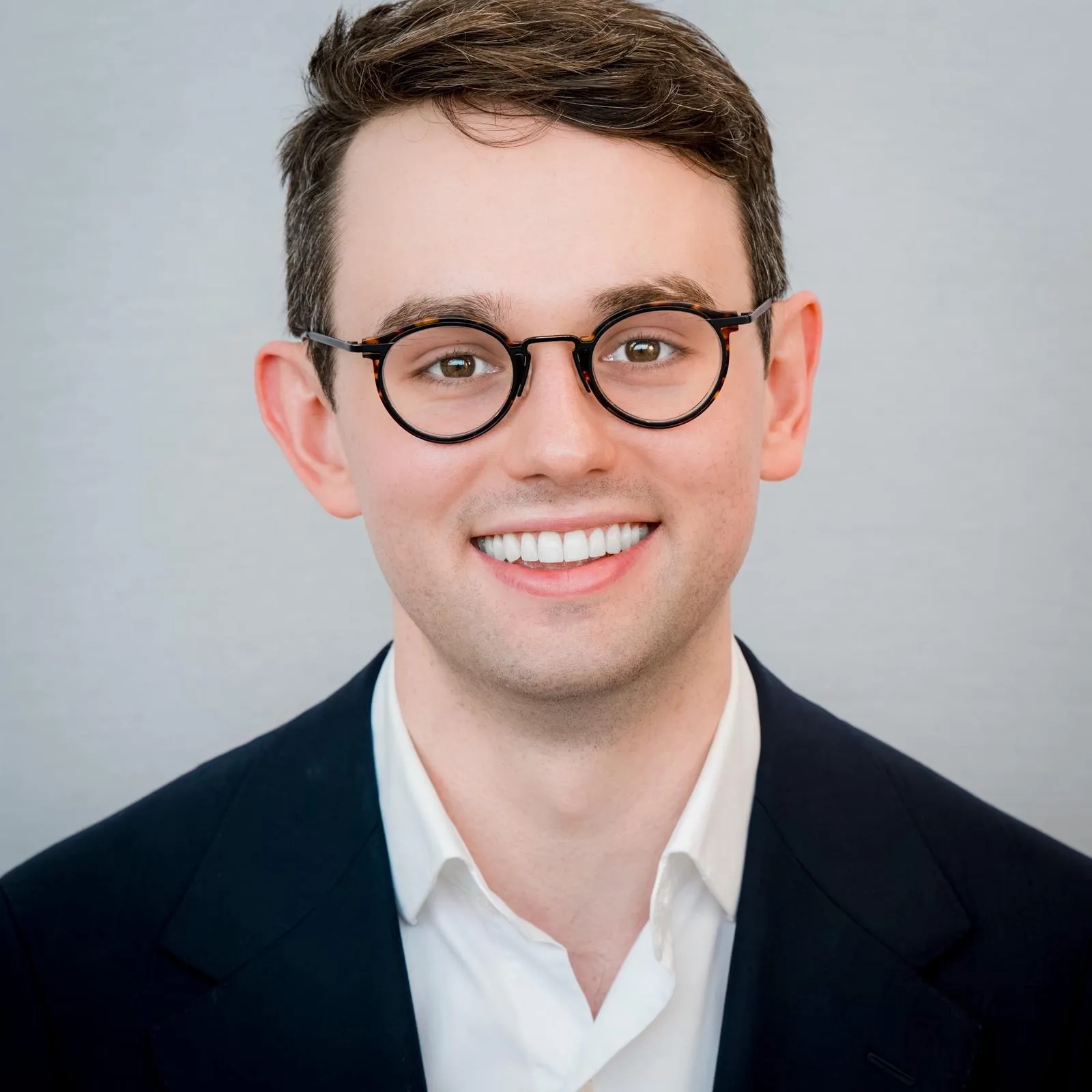 Portrait of Dr Lachlan Byth